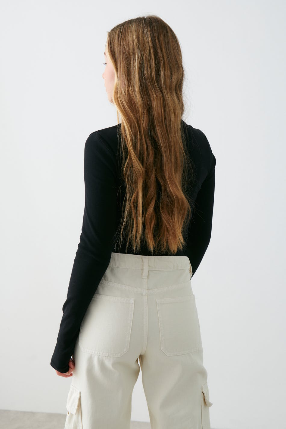 Y basic síðerma bolur