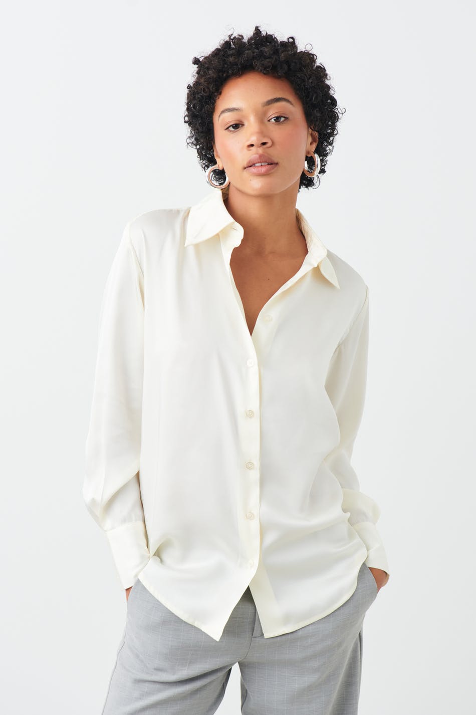 Oversized satín skyrta