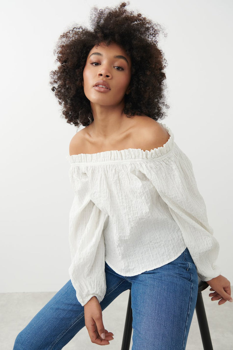 Off shoulder toppur