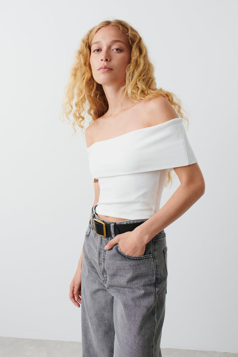 Off shoulder toppur