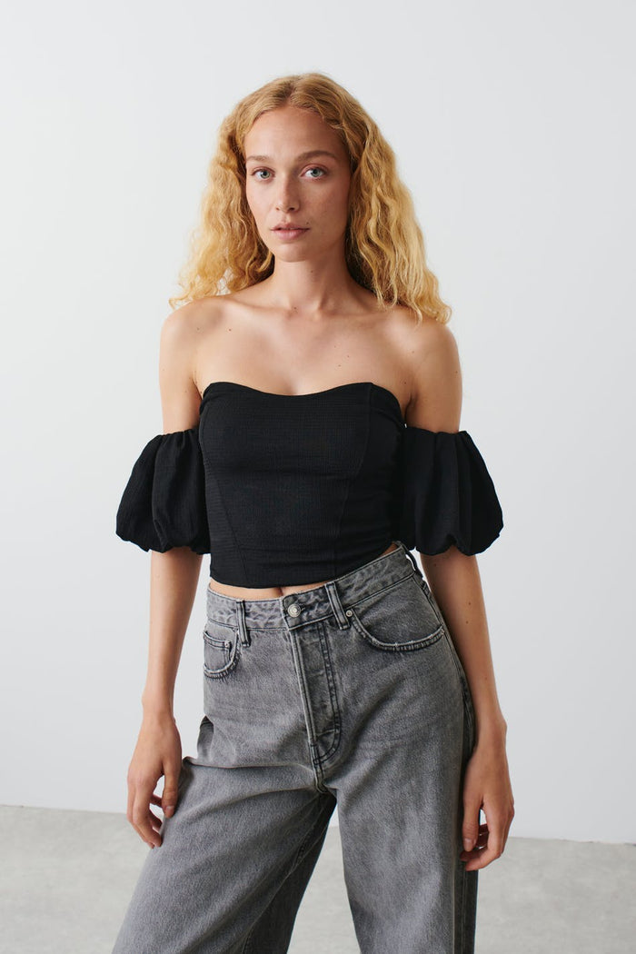 Off shoulder toppur