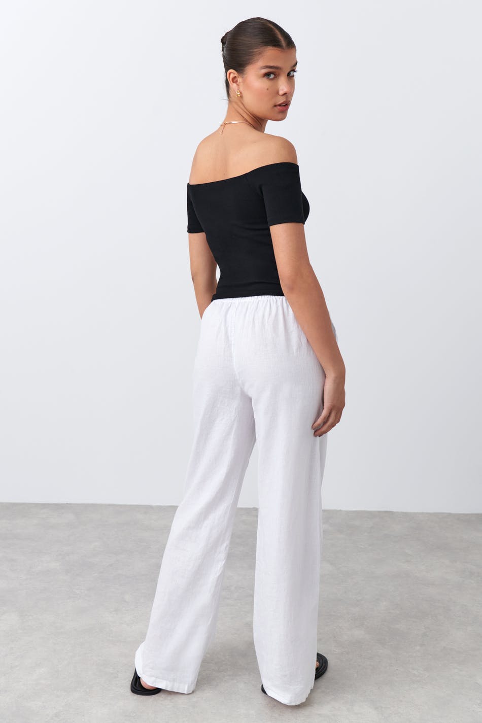 Off shoulder toppur