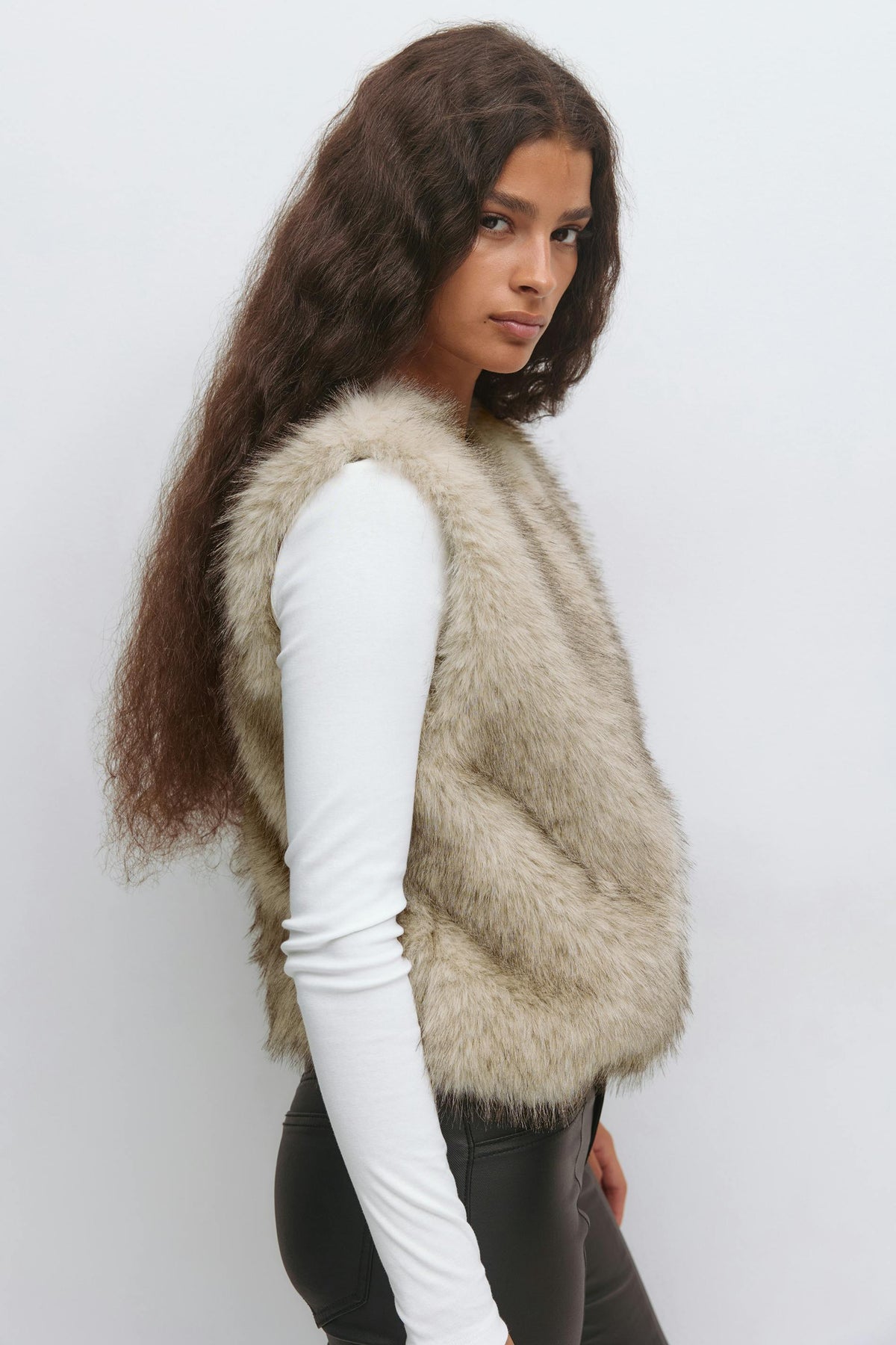 Faux fur vesti