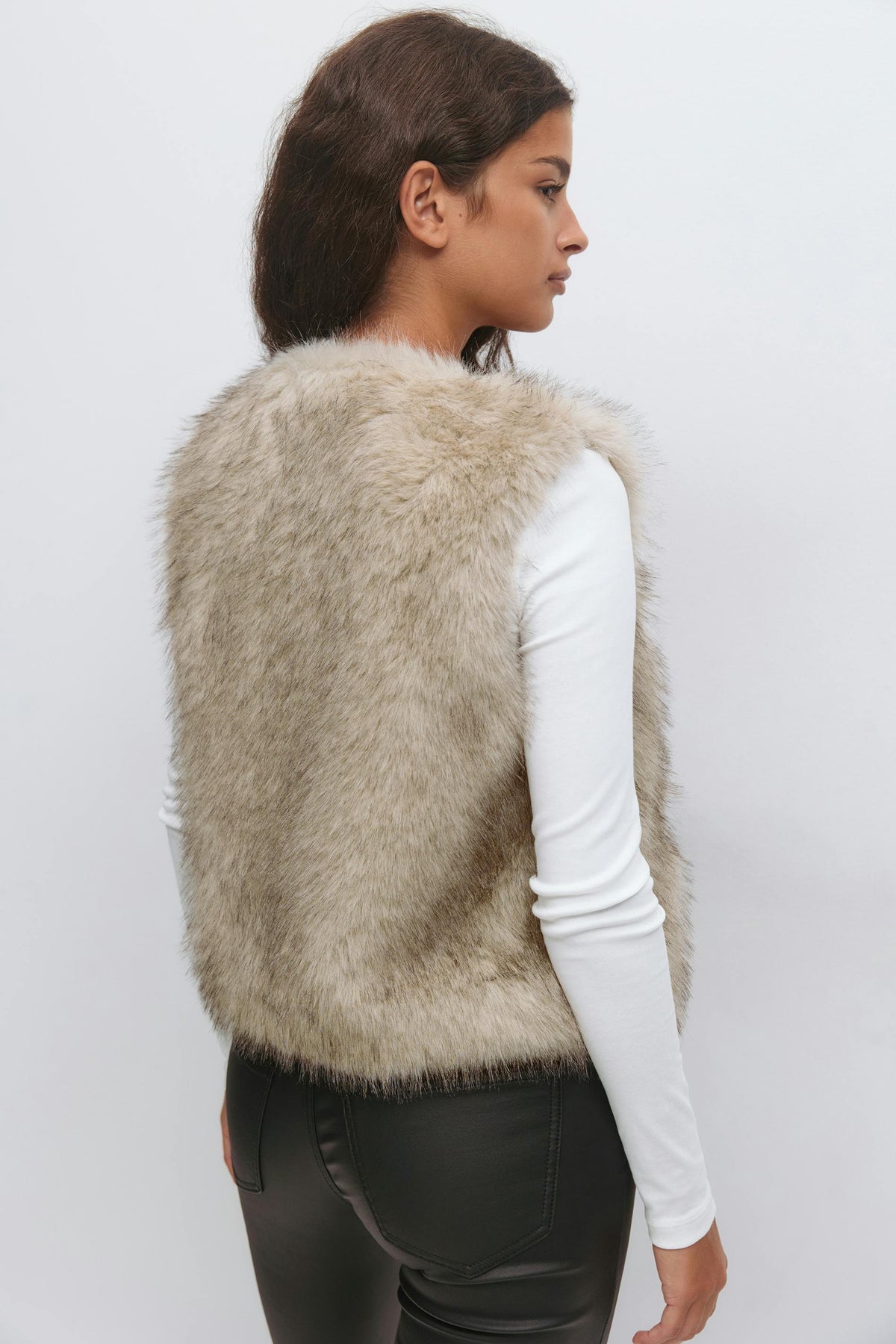 Faux fur vesti