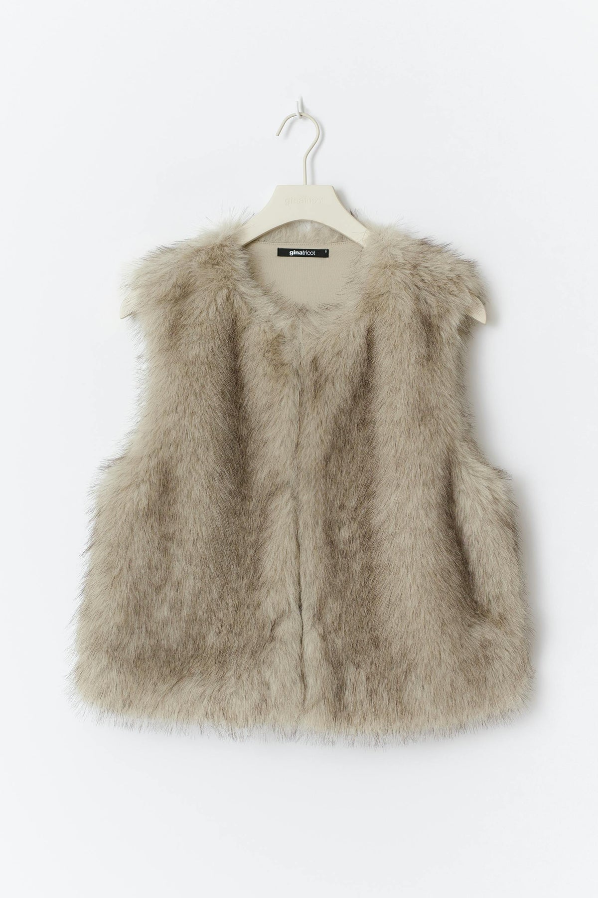 Faux fur vesti