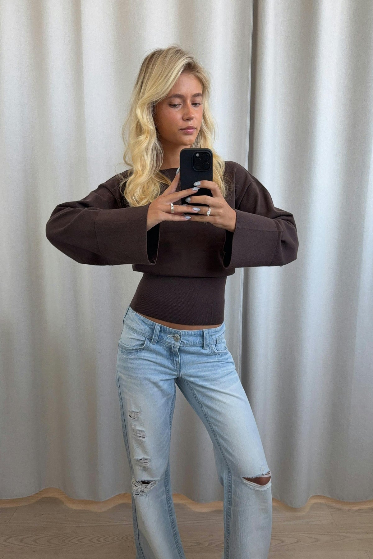 14+ peysa