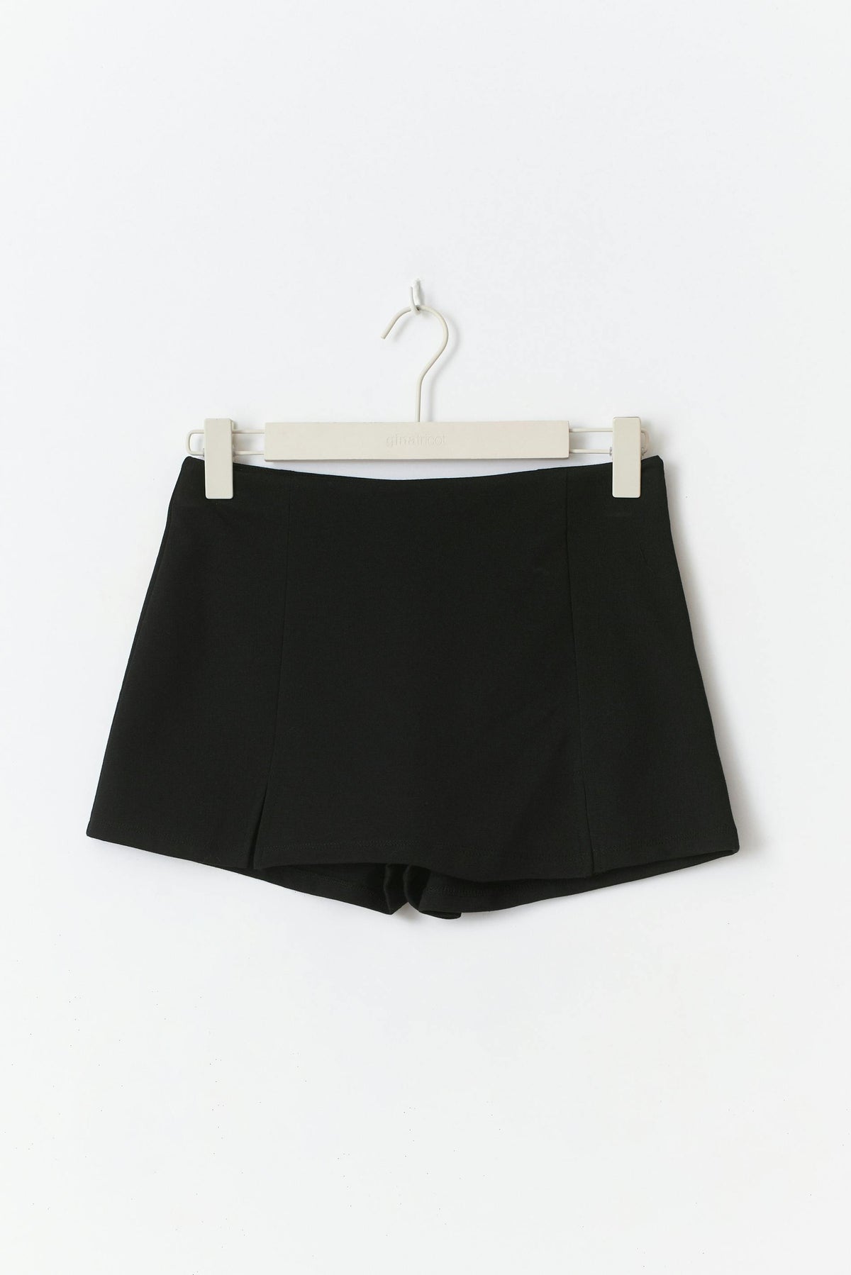 Skort