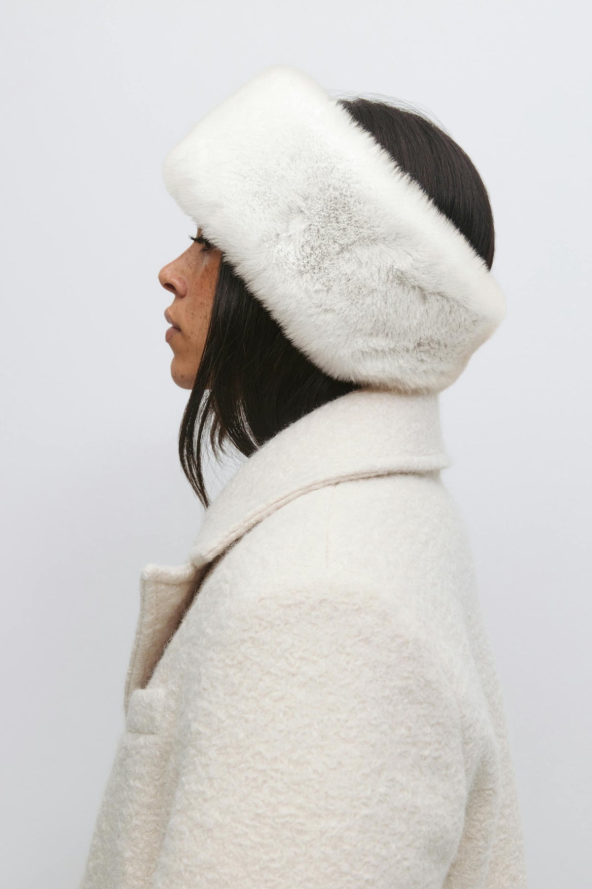 Faux fur eyrnaband