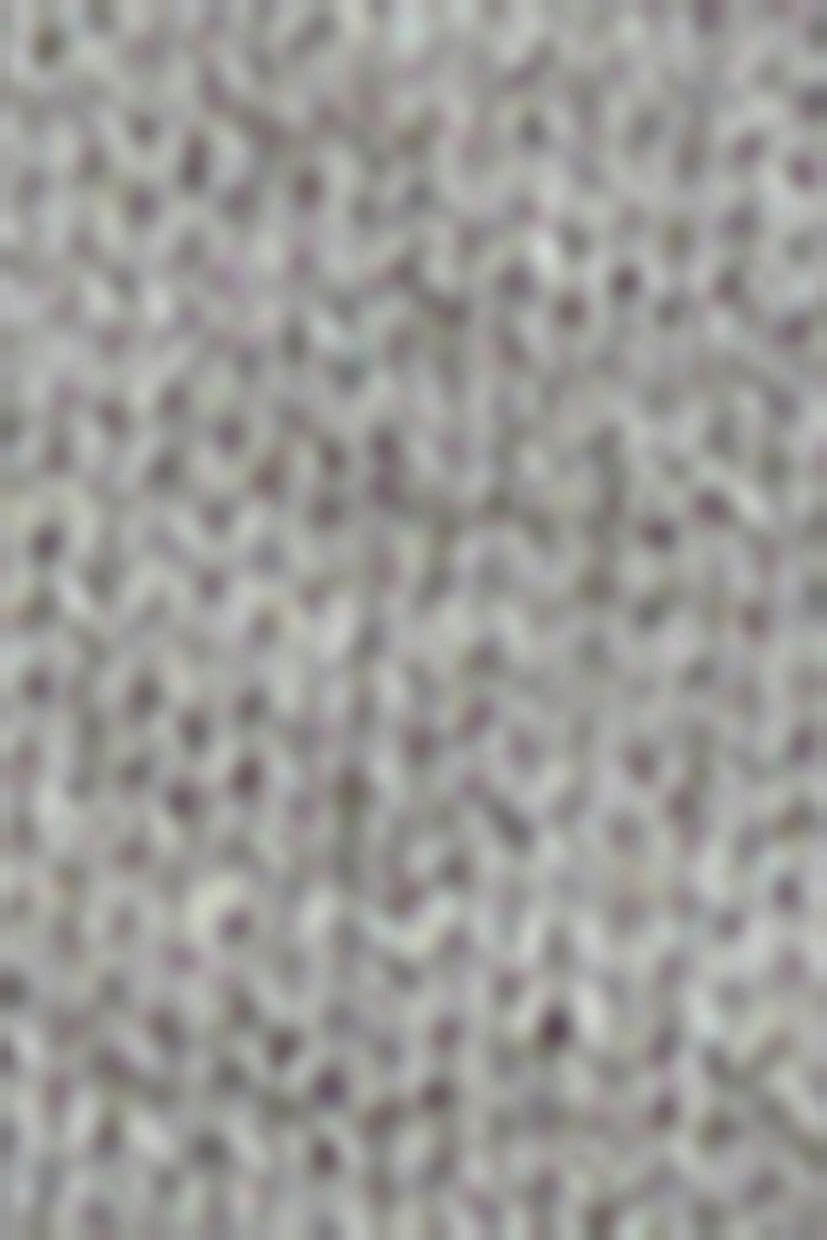 V-hálsmál prjónuð peysa