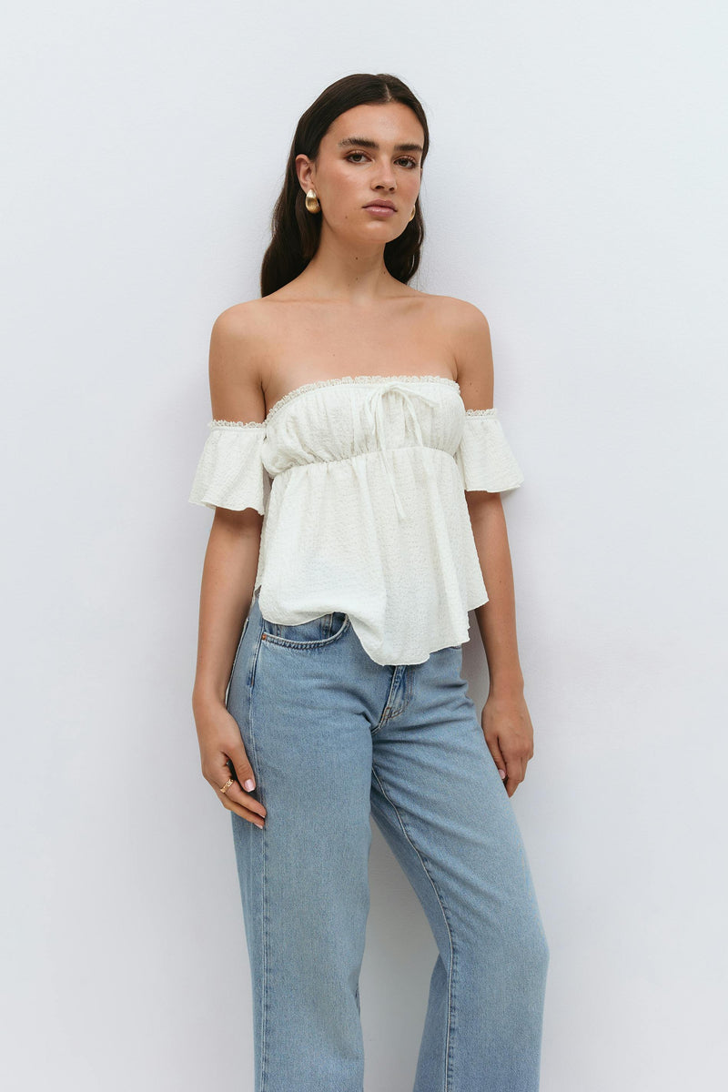 Off shoulder toppur
