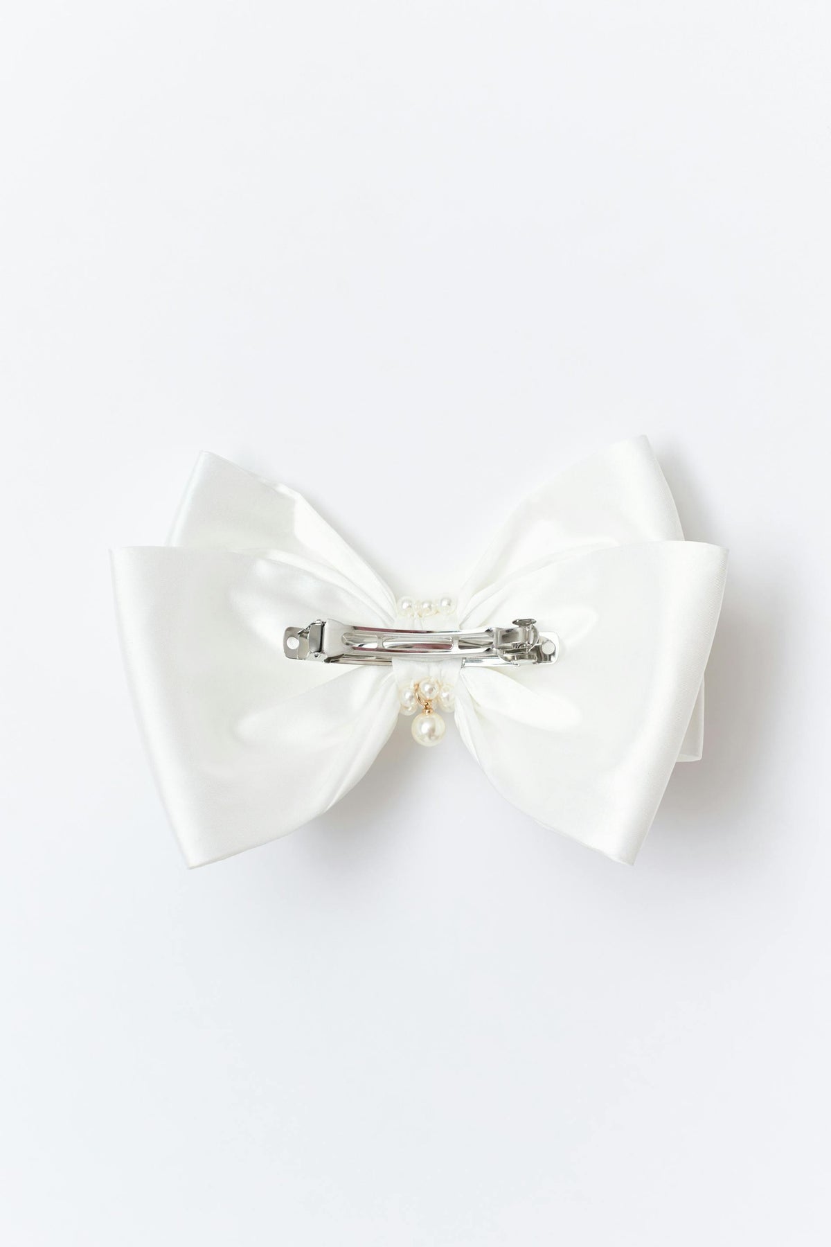 Hárklemma með slaufu