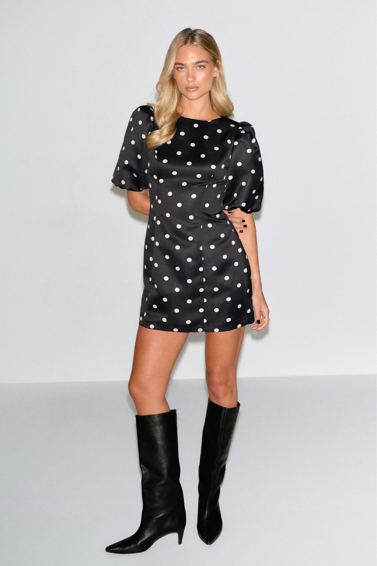 Puff sleeve mini kjóll