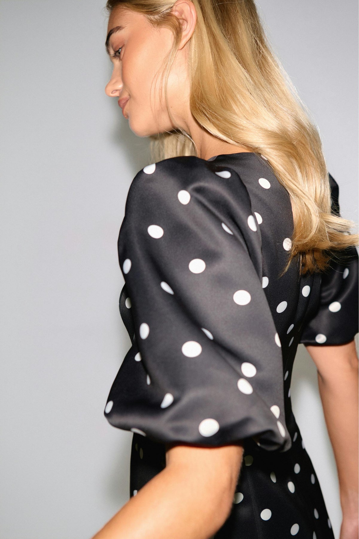 Puff sleeve mini kjóll