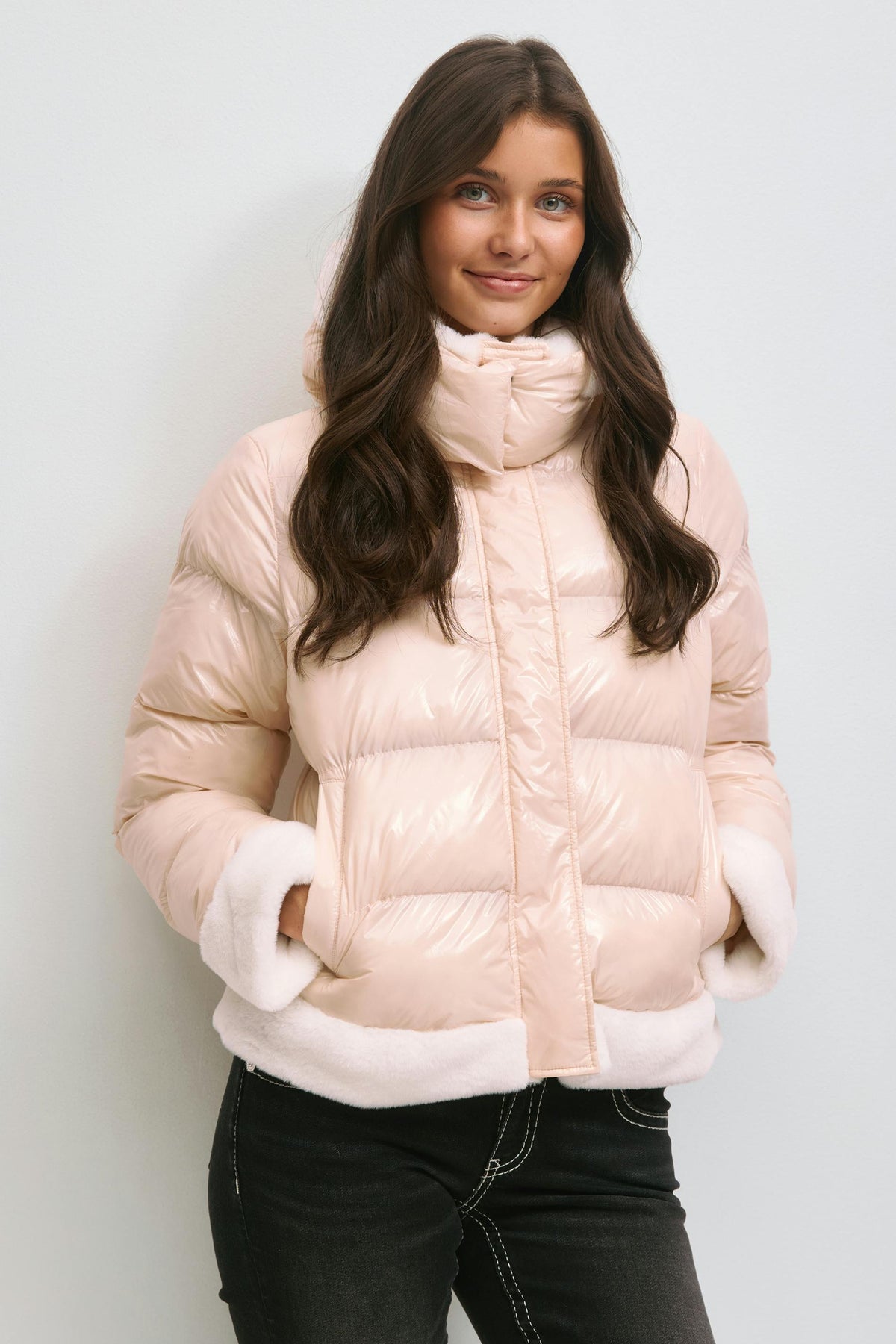 14+ jakki með loði