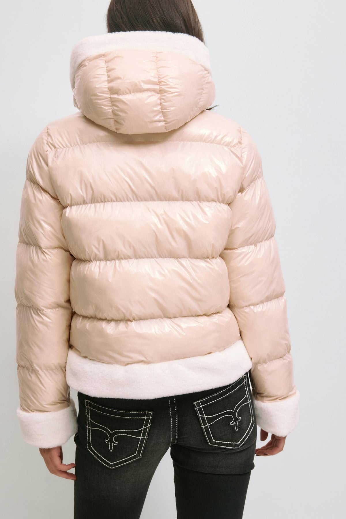 14+ jakki með loði