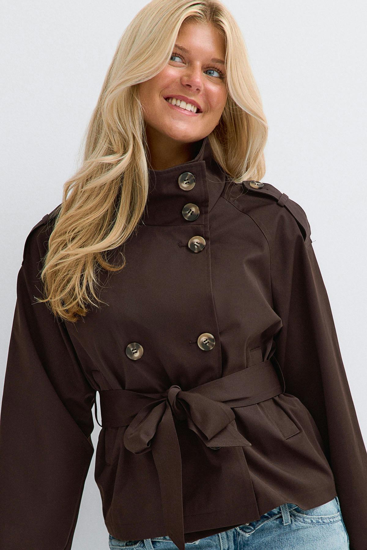 14+ trench coat