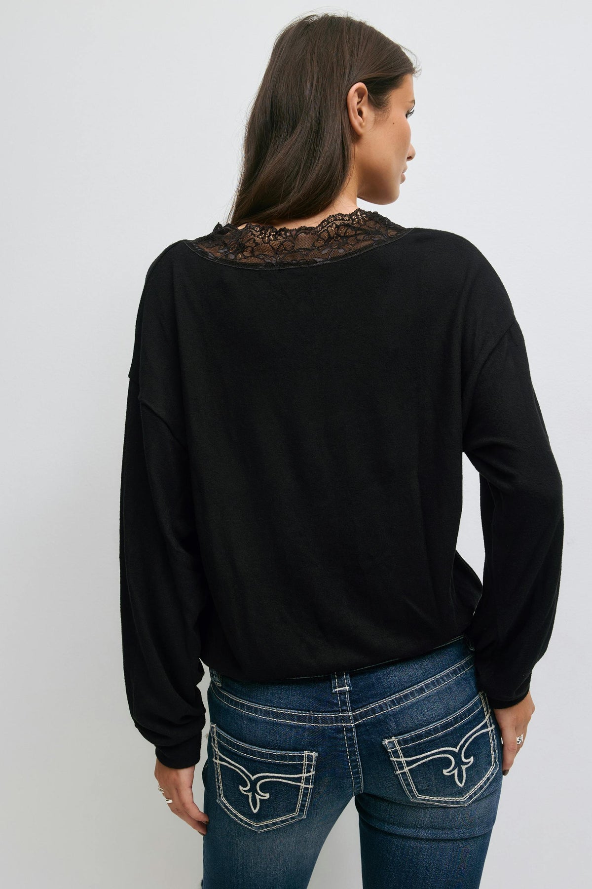 14+ peysa með blúndu