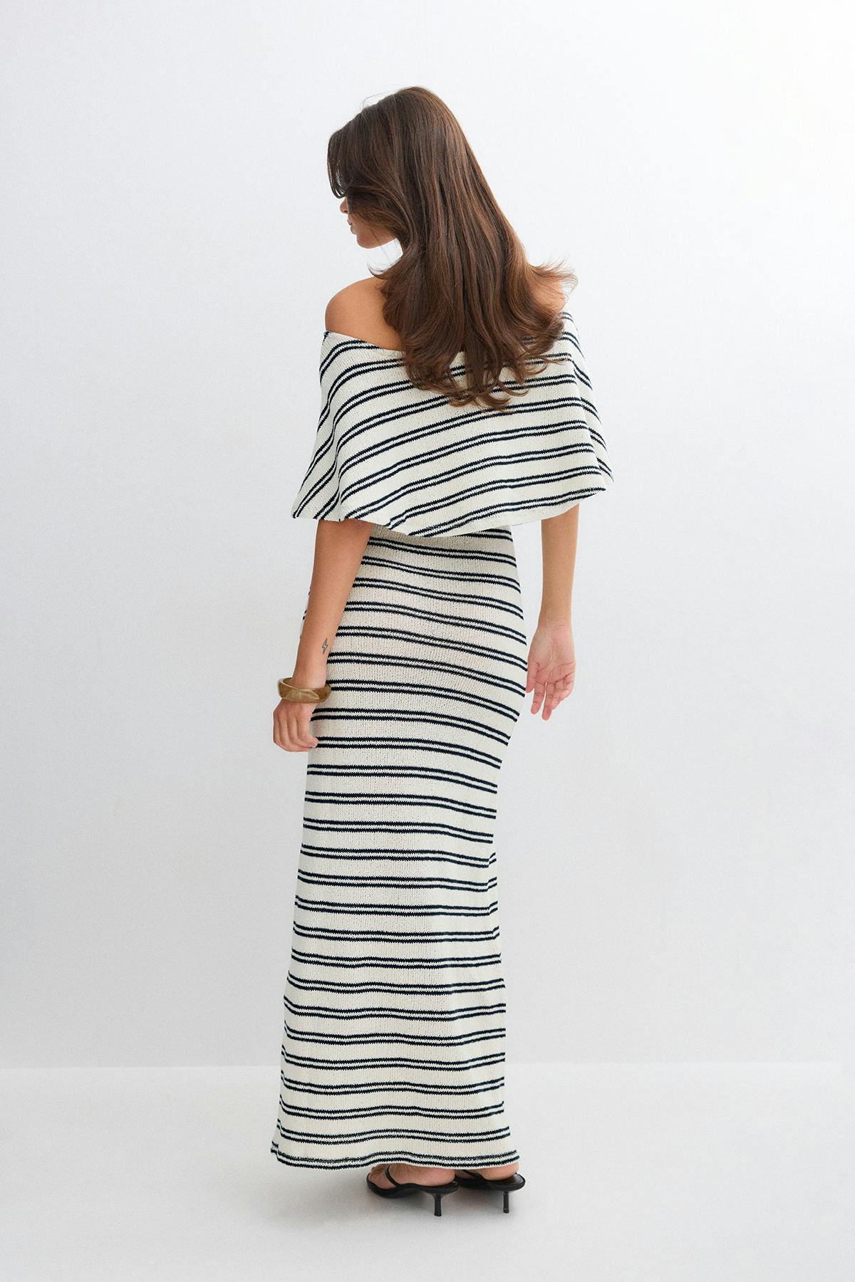 Off shoulder kjóll
