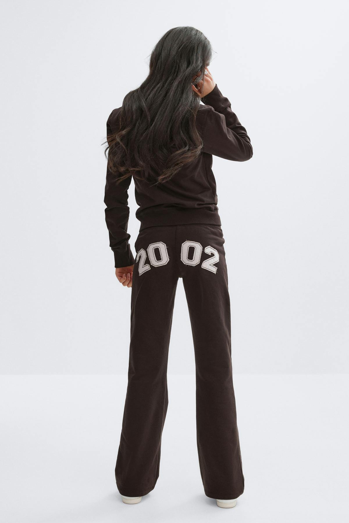 14+ low flare joggingbuxur tall