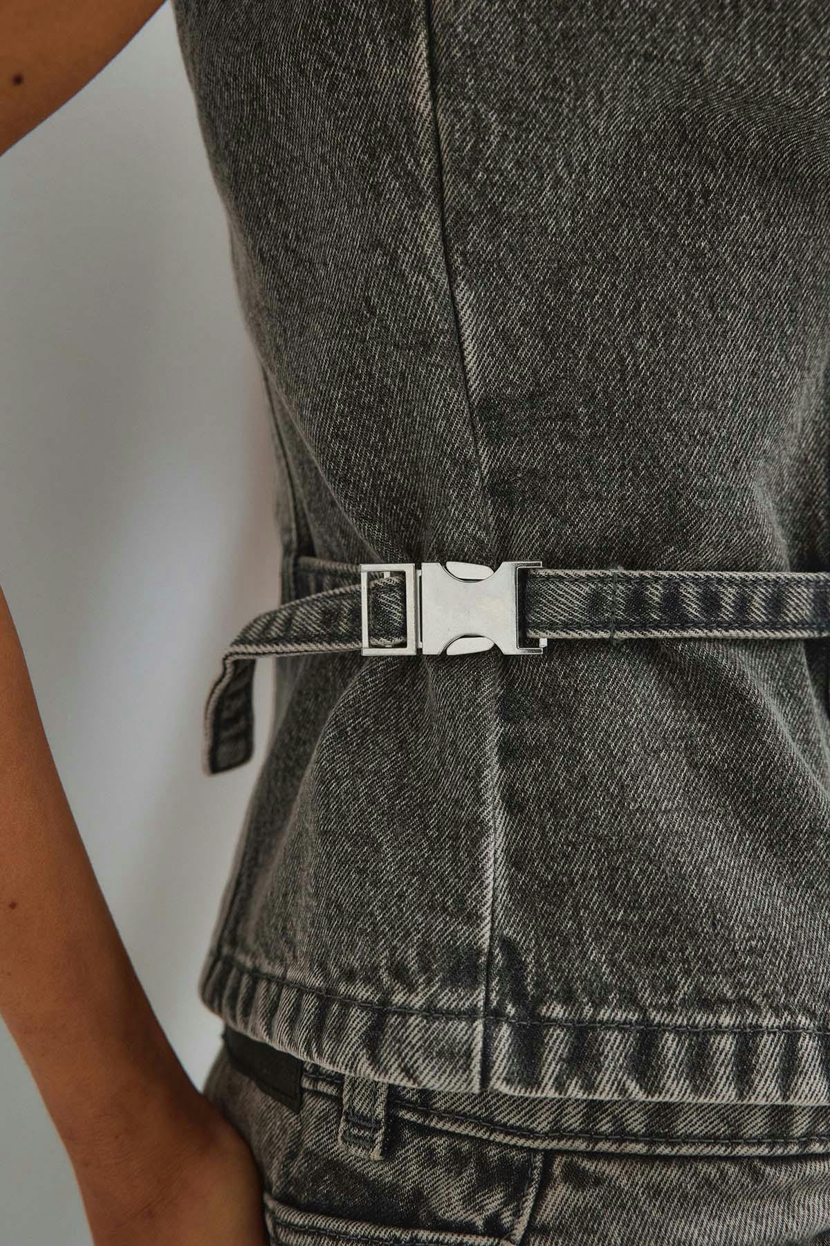 Vesti denim
