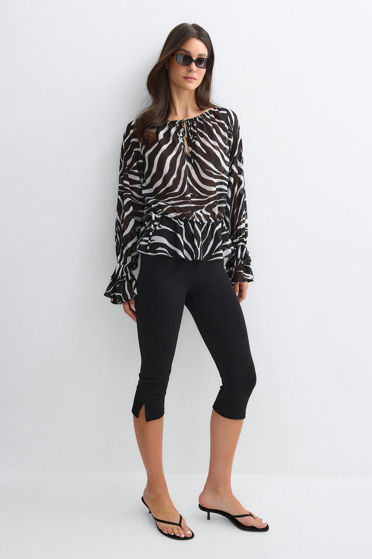 Off shoulder blússa