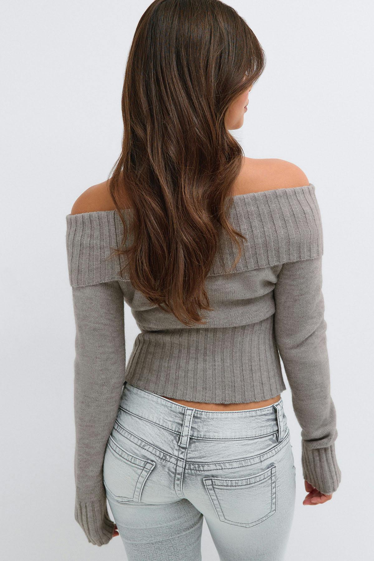 Toppur off shoulder