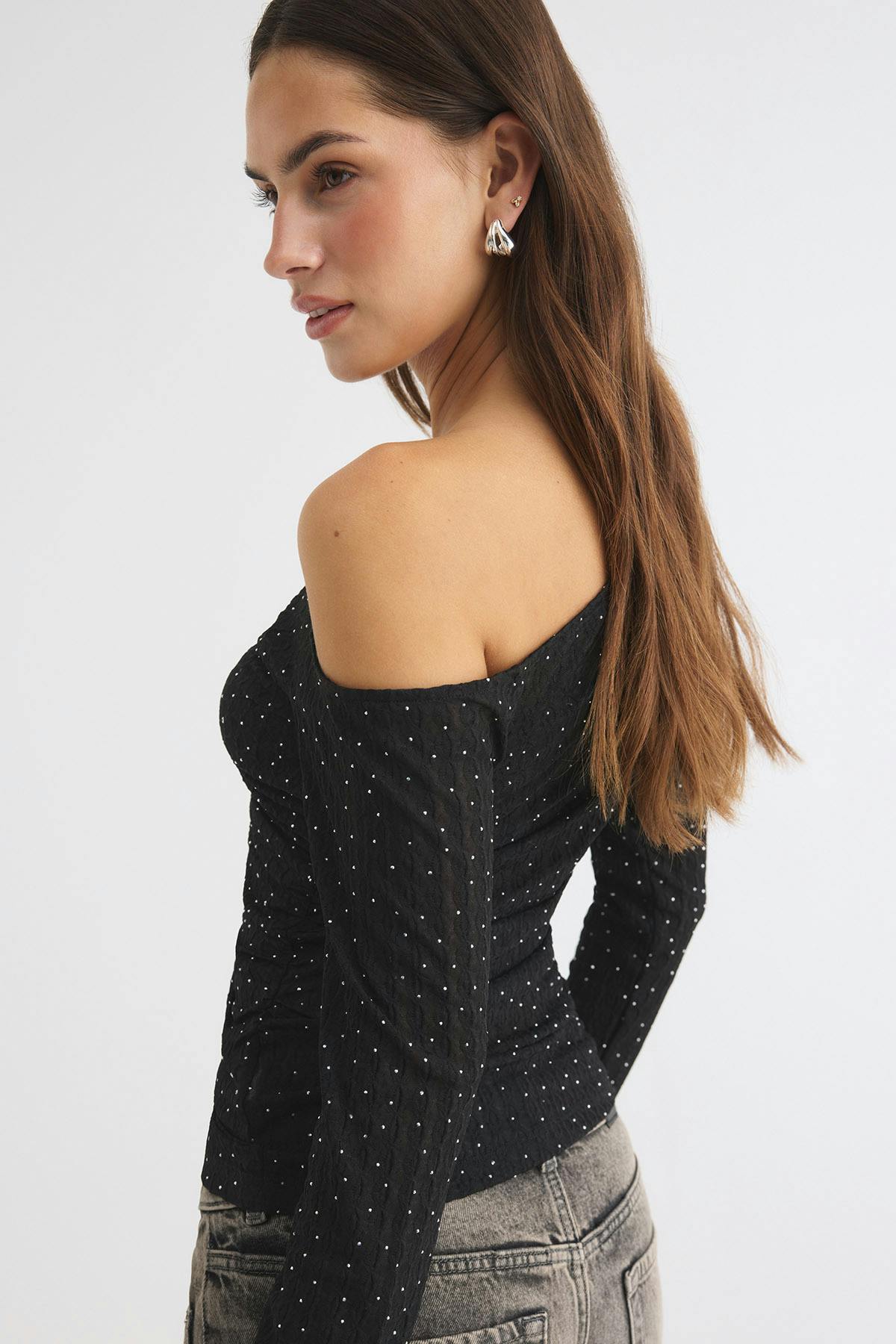 One shoulder toppur