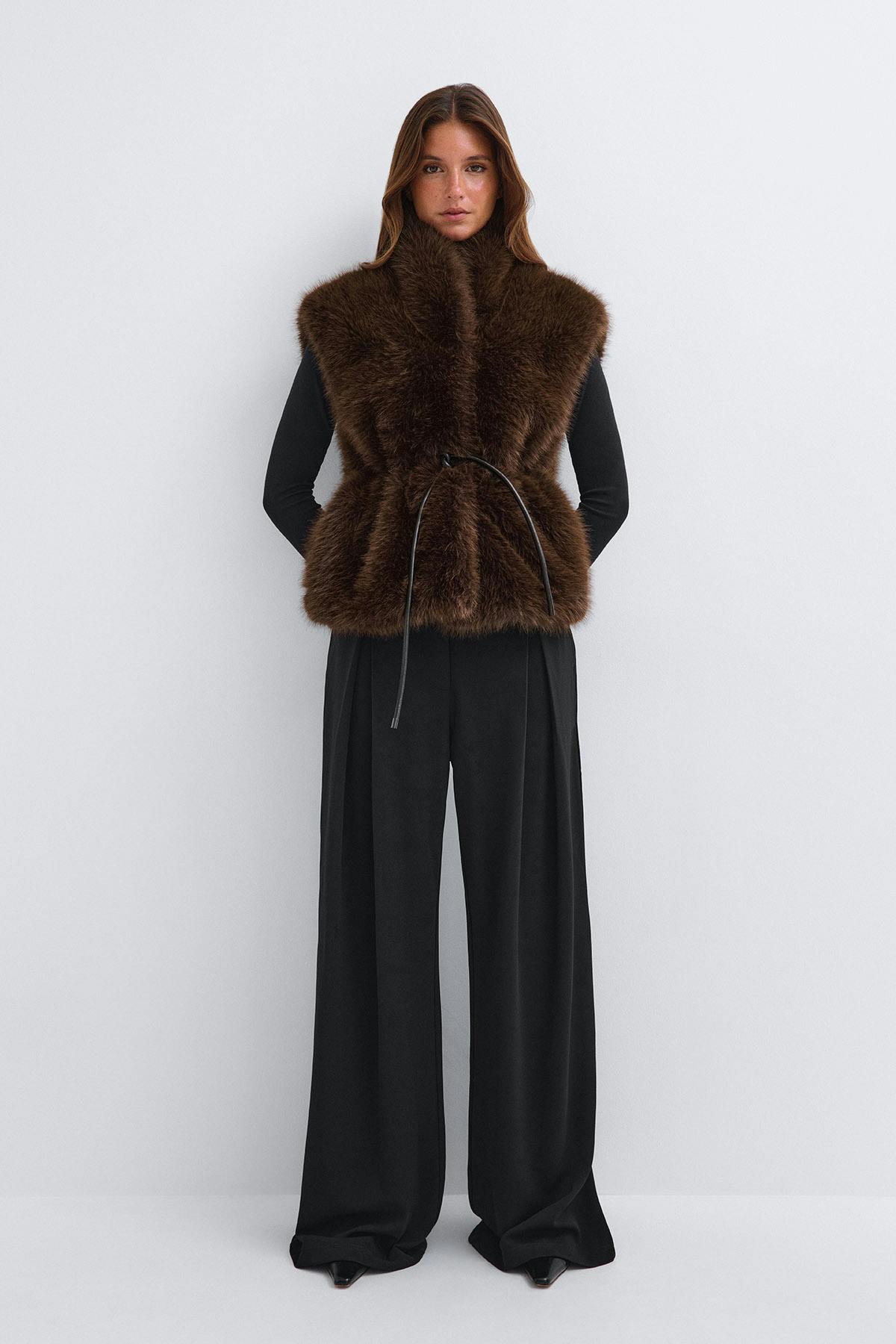 Faux fur vesti