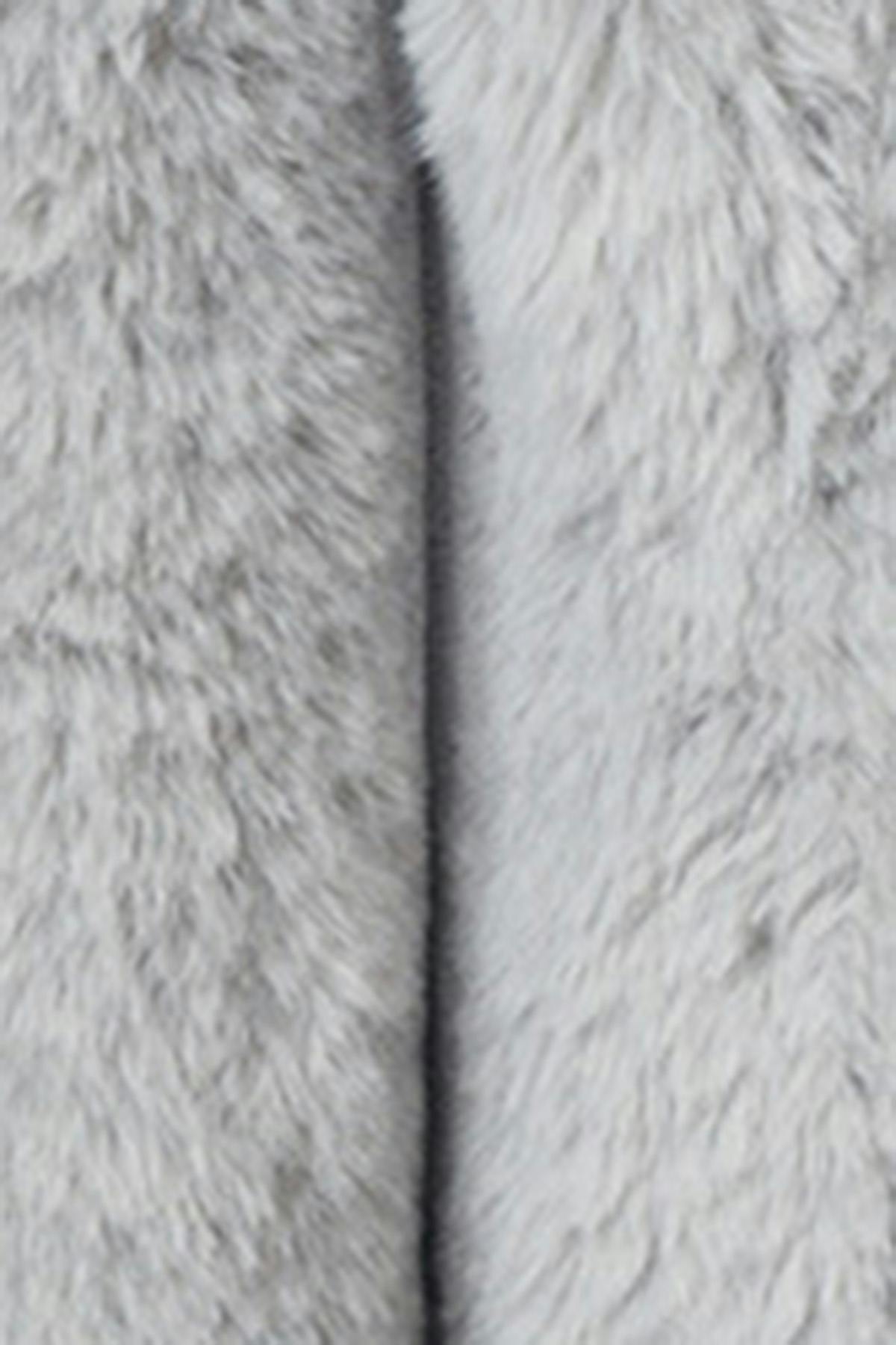 Faux fur vesti