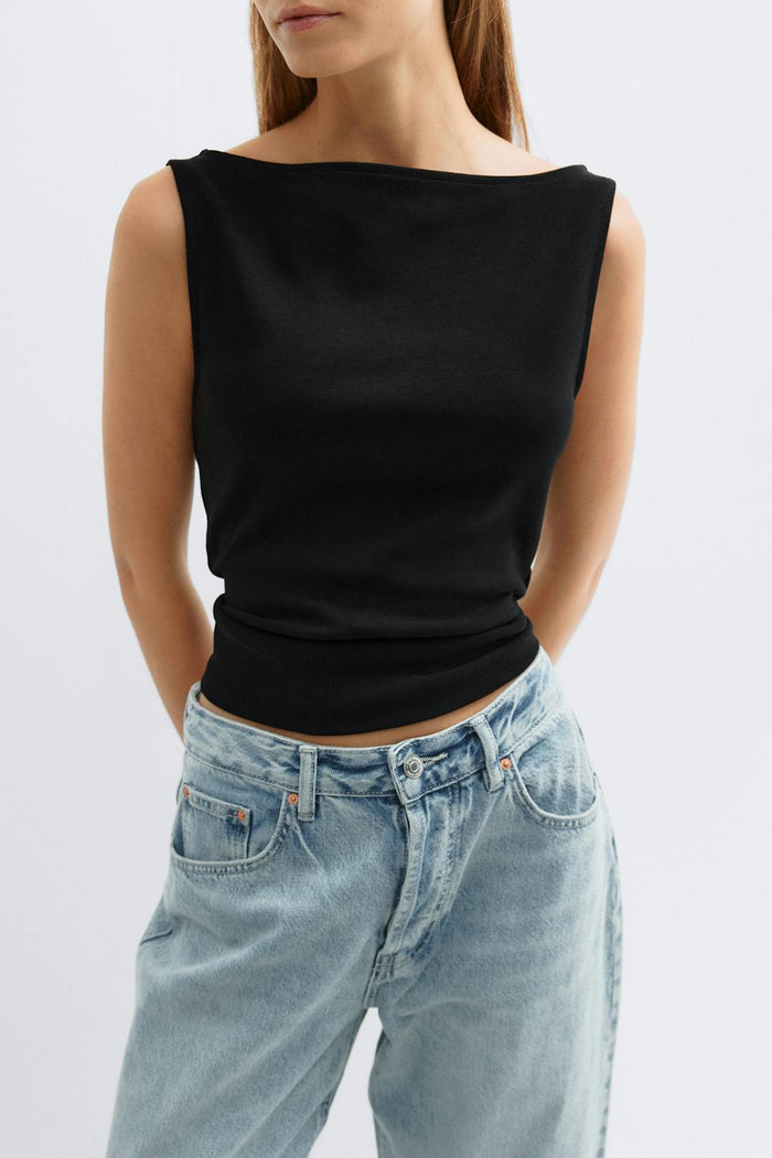 Boatneck toppur