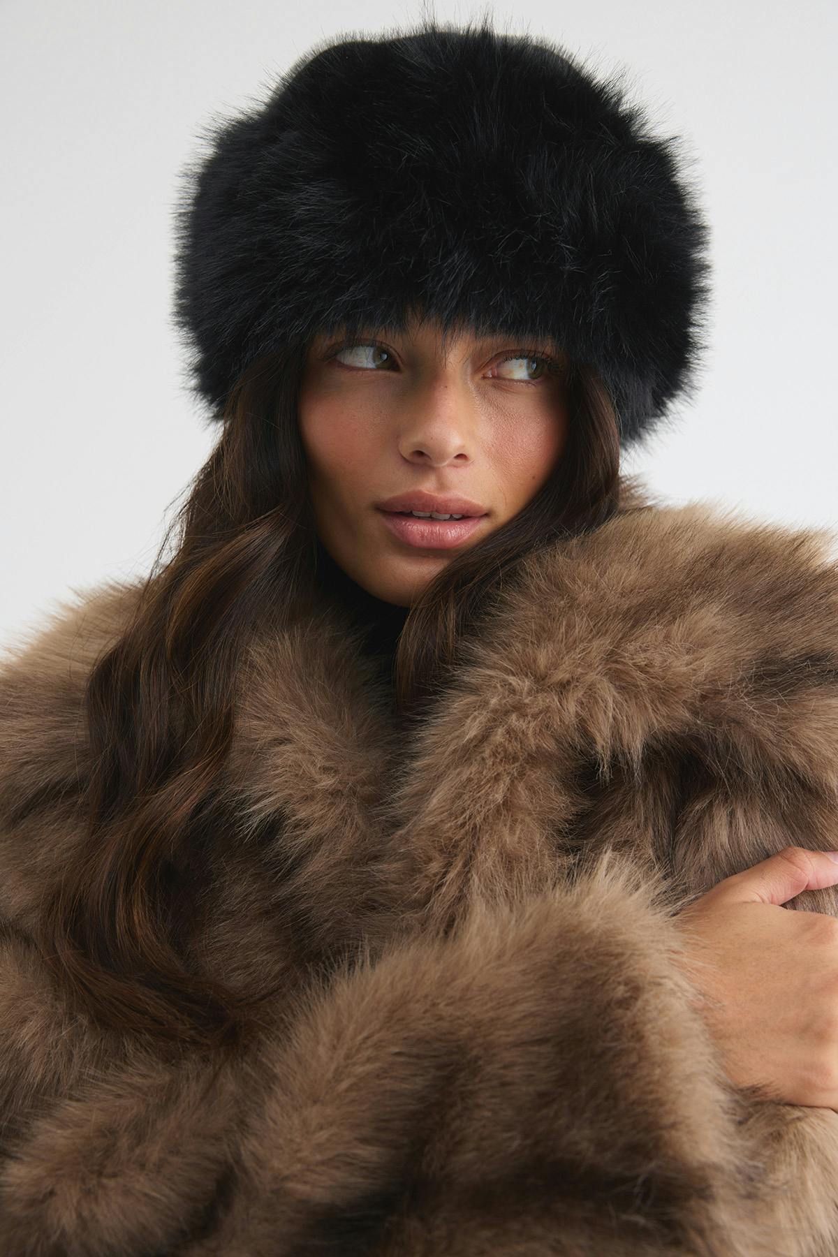 Faux fur hattur