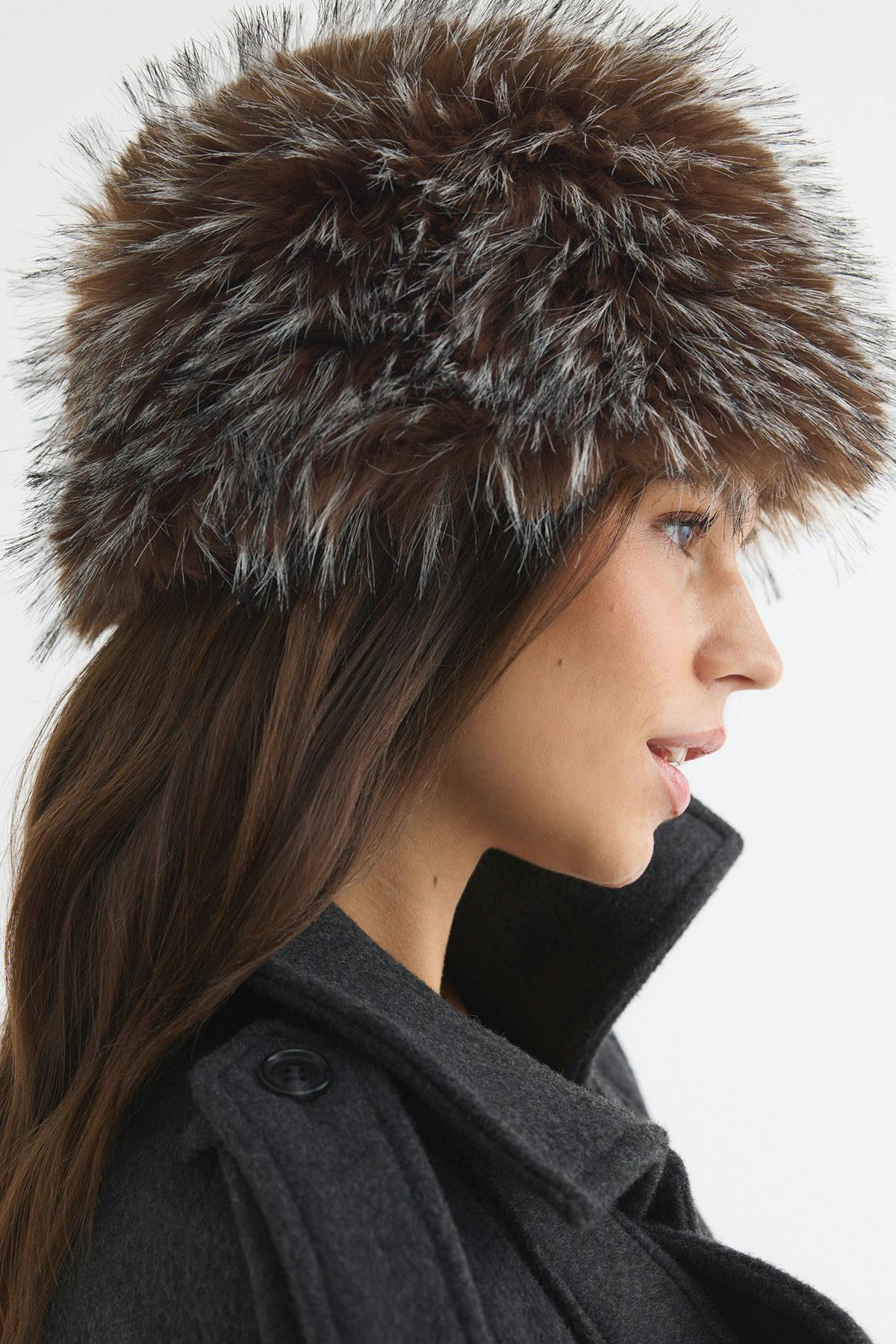 Faux fur hattur