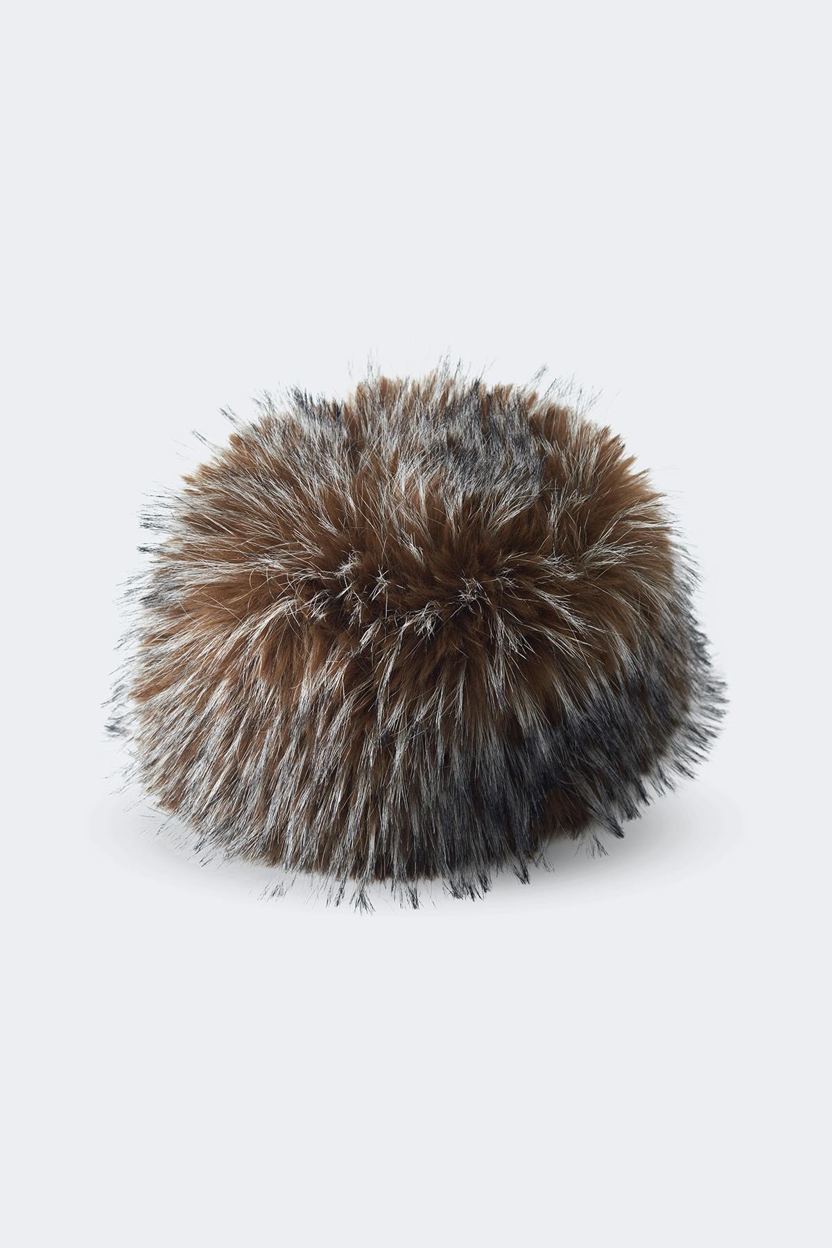 Faux fur hattur