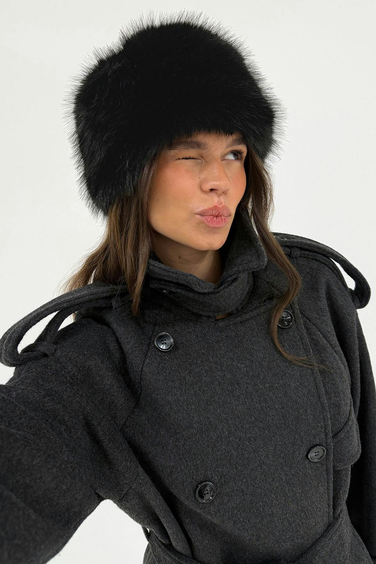 Faux fur hattur