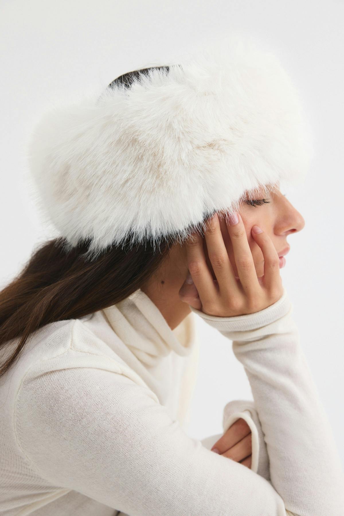 Faux fur eyrnaband