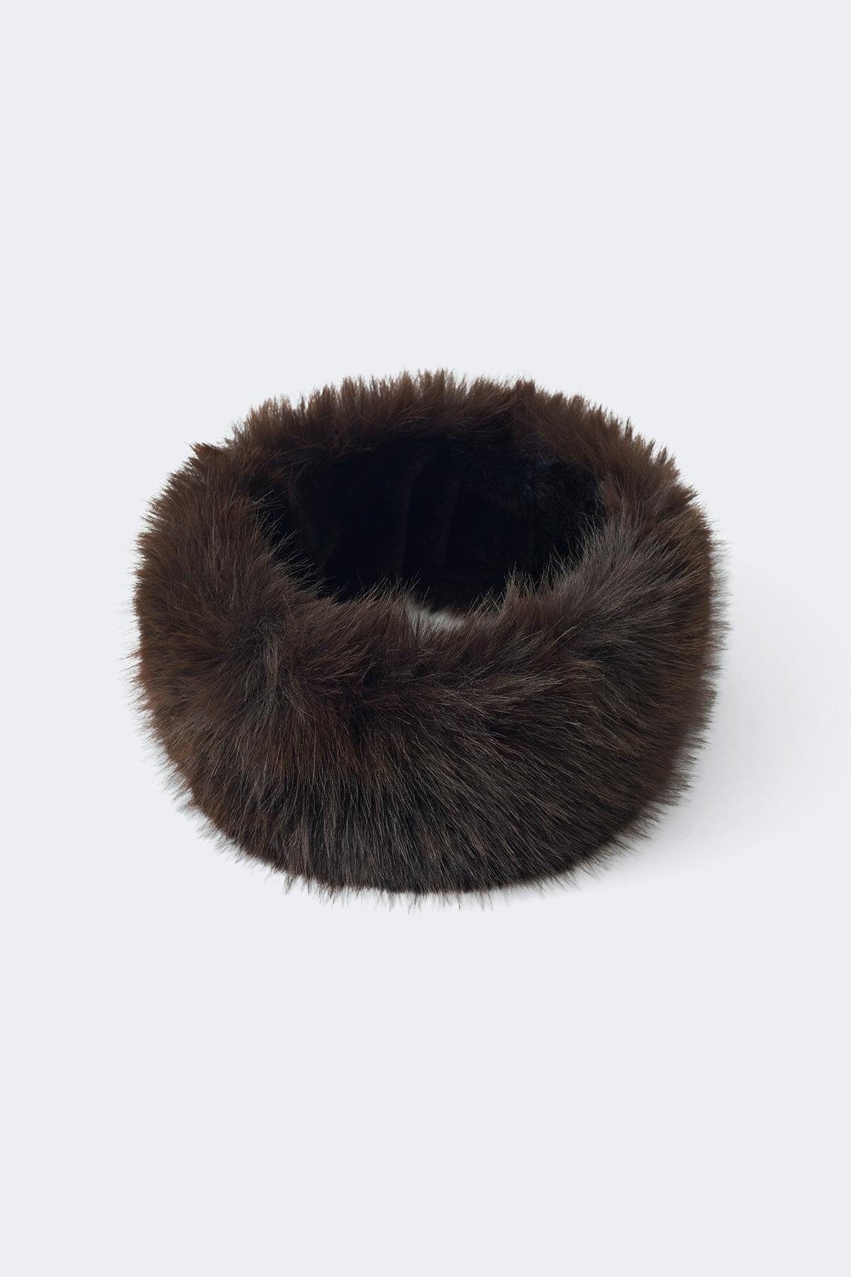 Faux fur eyrnaband
