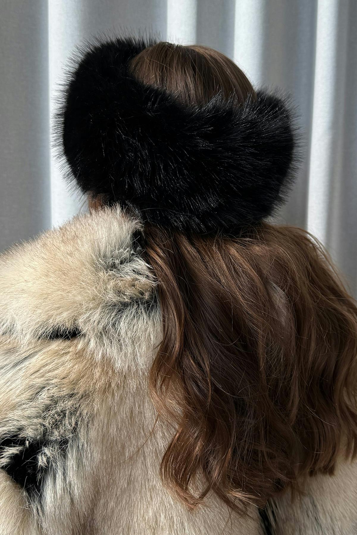 Faux fur eyrnaband