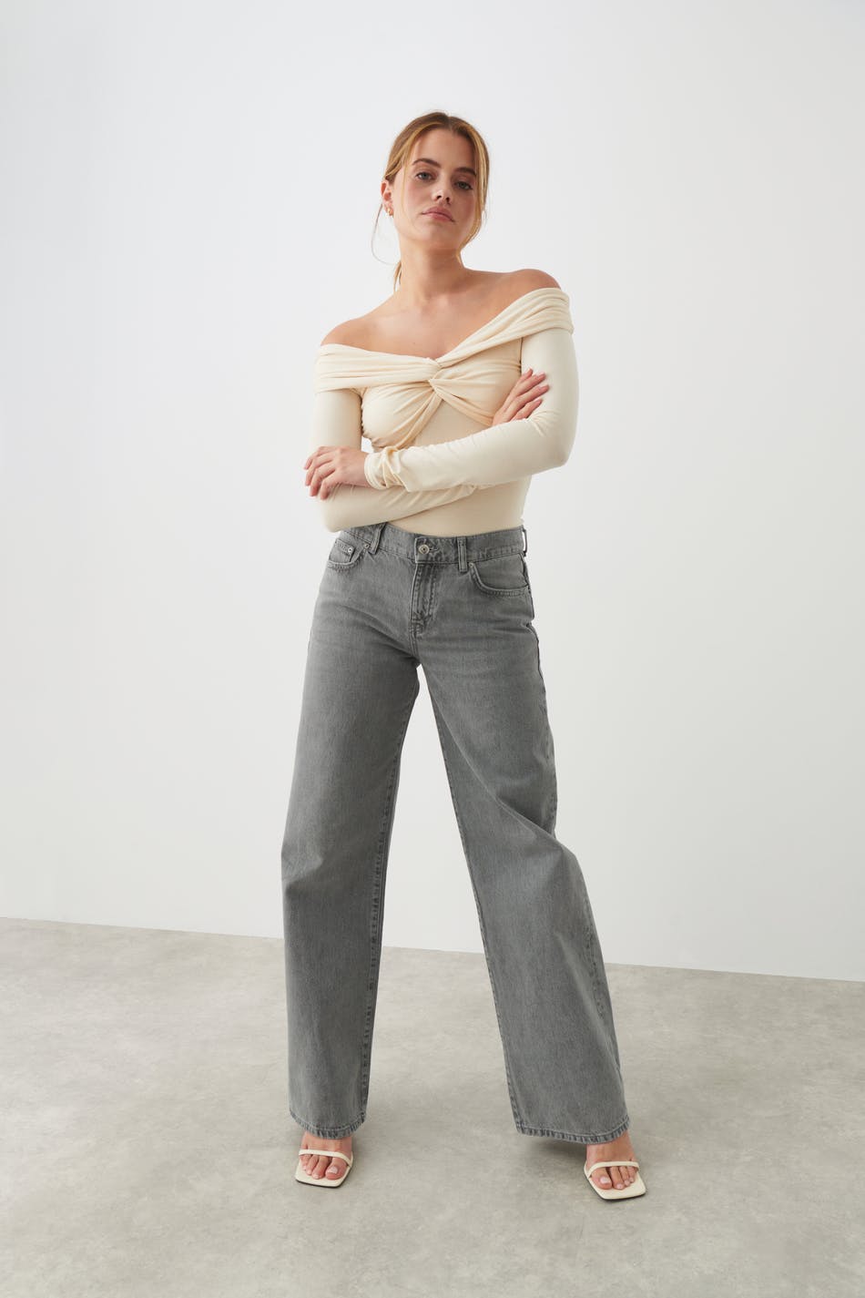 Off shoulder toppur