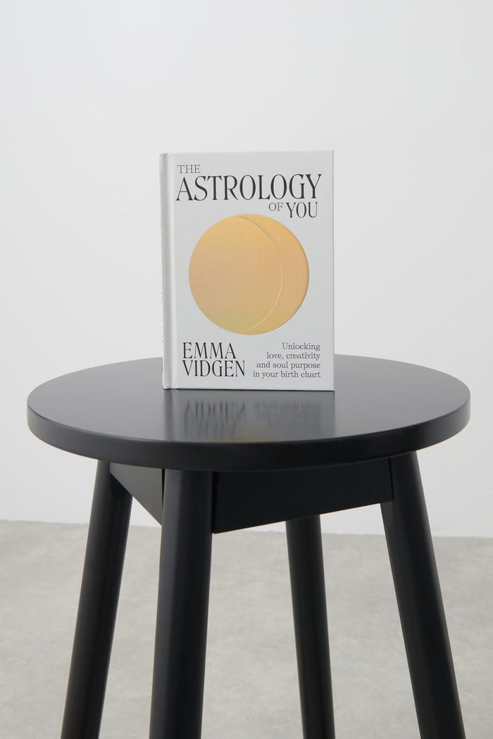 The astrology of you bók